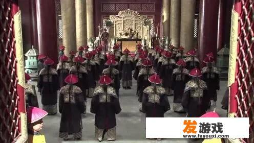 韦小宝  明珠 索额图谁官职大？