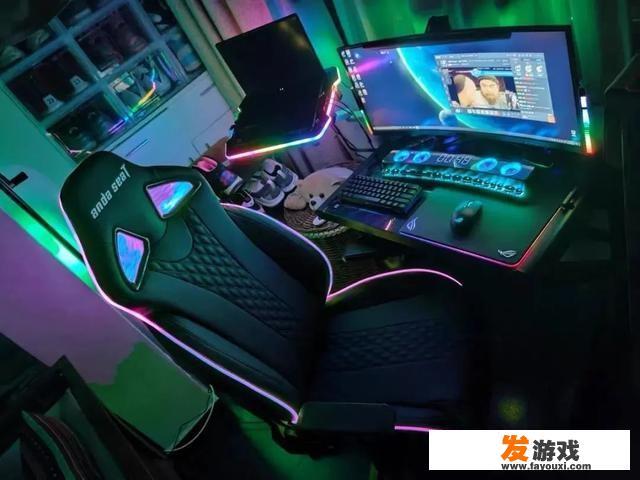 机箱里放什么手办？