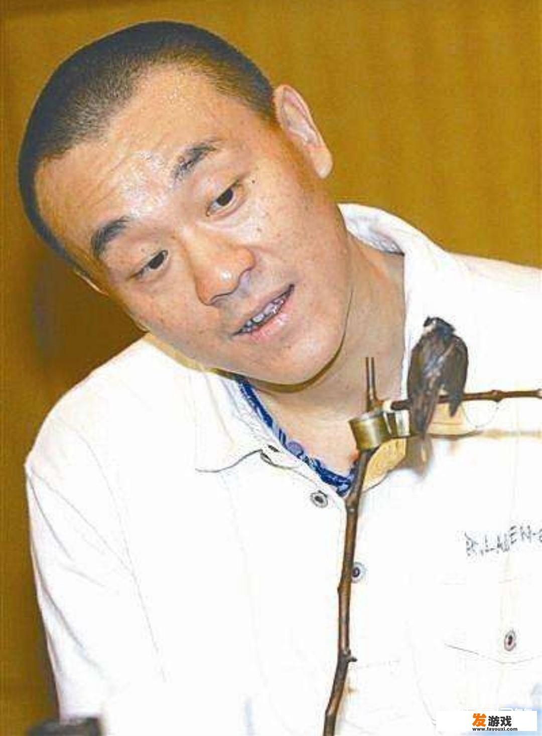 济公拉维亚是谁扮演的？