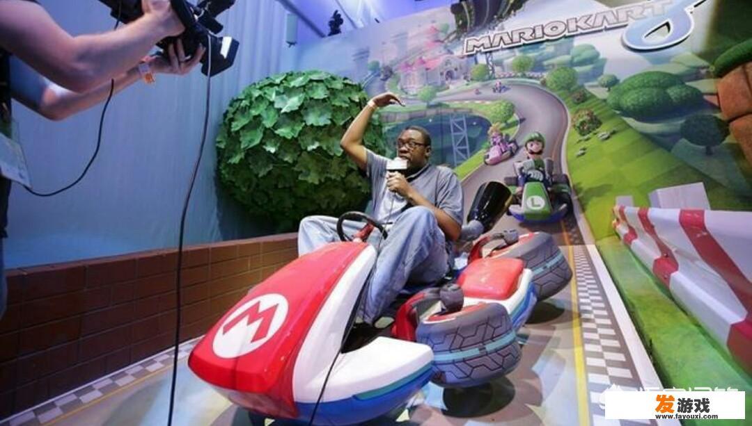 电动车电瓶的电怎么给他接到电脑主机上？