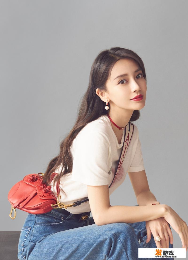 少女感十足的Angelababy有哪些好看的私服搭配？