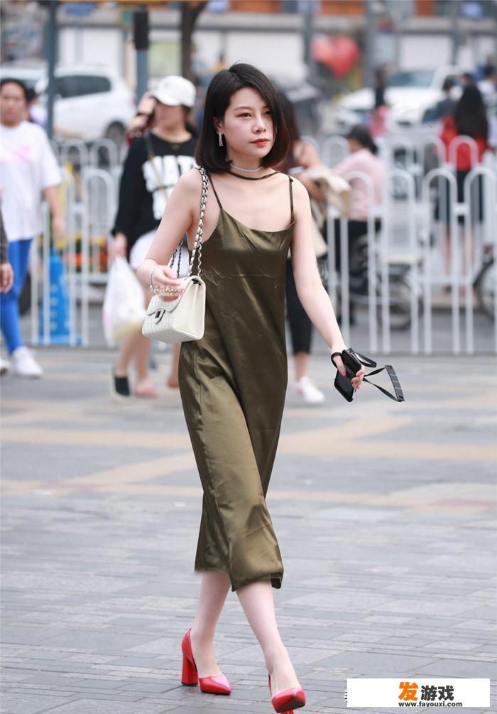 欢乐颂三个人演什么角色？