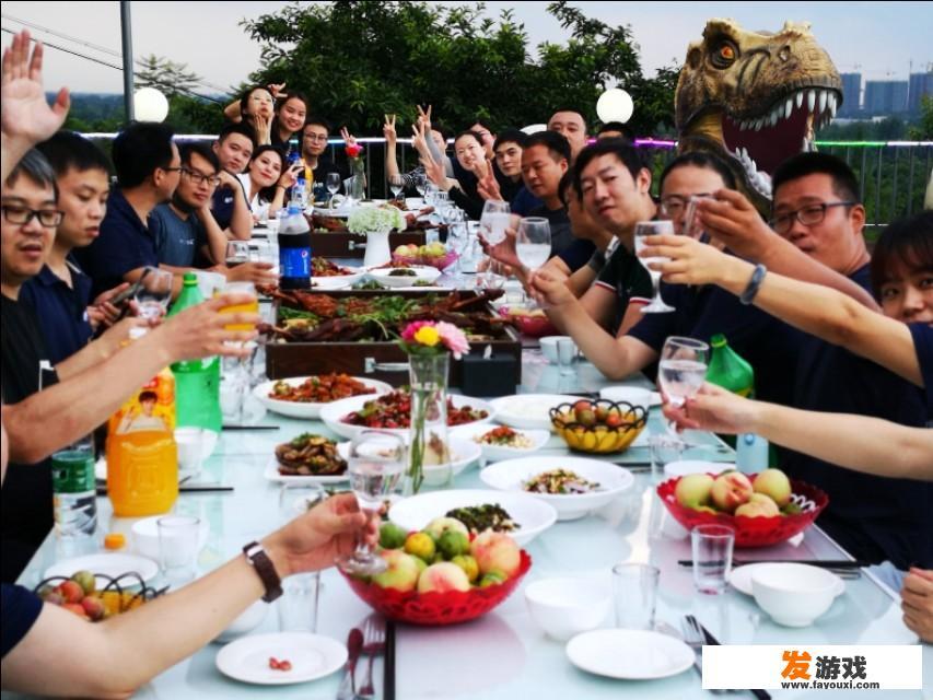 有没有适合大学生班级集体玩的游戏？