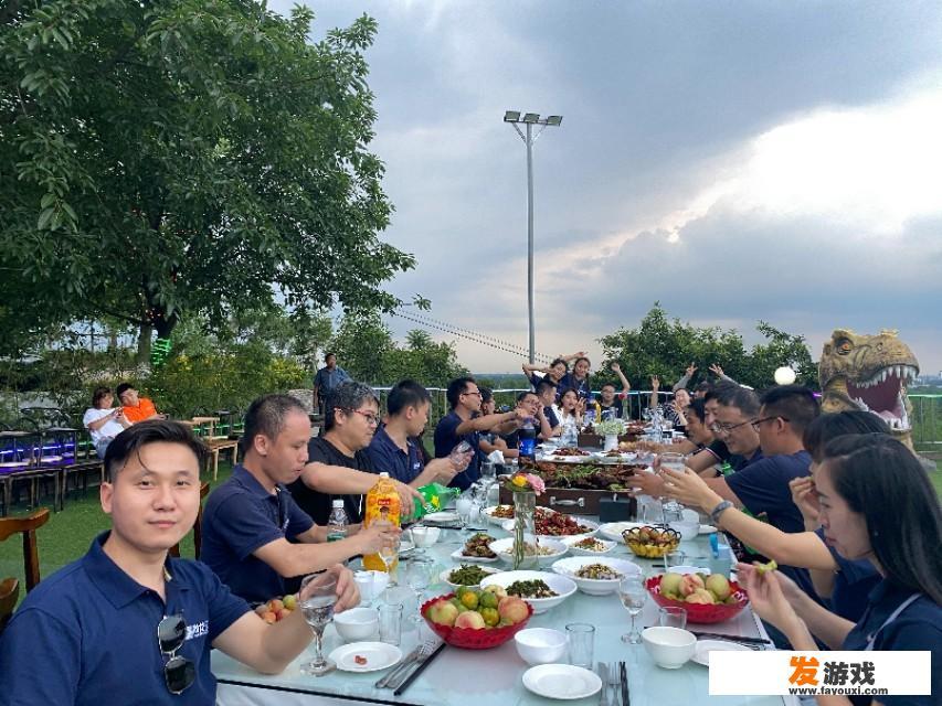 有没有适合大学生班级集体玩的游戏？