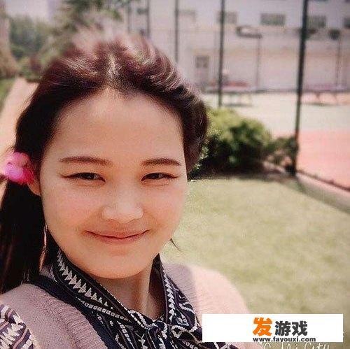 怎样知道自己是圆脸还是大饼脸？