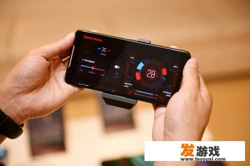 为何ROG游戏手机2的玩家会成为“王牌战神”？