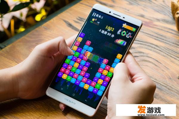 你们都用手机玩些什么游戏啊？