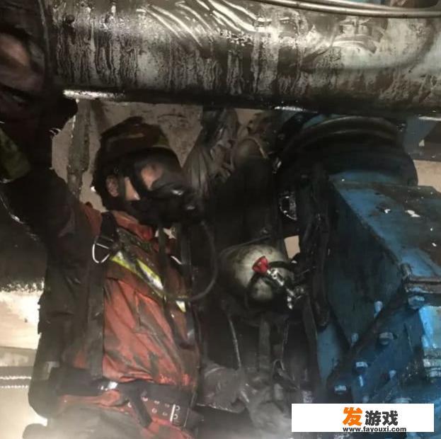 福州消防救援后出现史上最黑消防员，你如何看待？