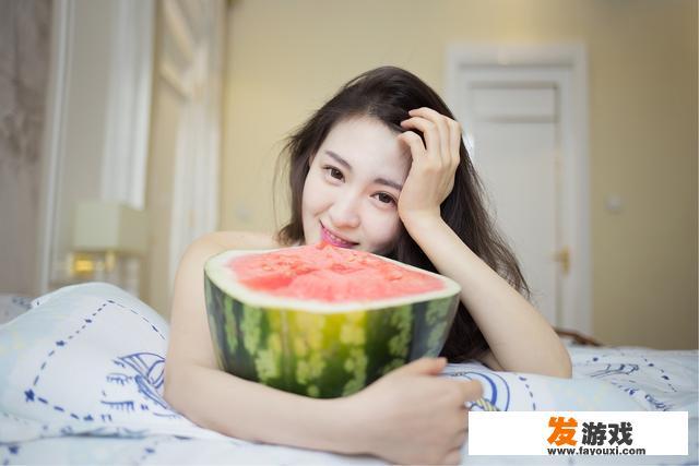 鲜果美眉的人像摄影作品怎么拍？老师们有什么构图思路和摄影技巧吗？可以分享一下吗？