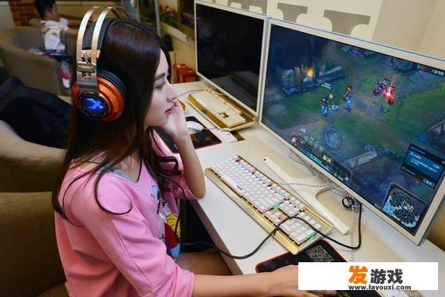 男生带妹子玩游戏内心想法？