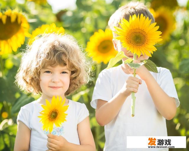 年轻的公婆带孩子,需要给钱吗？