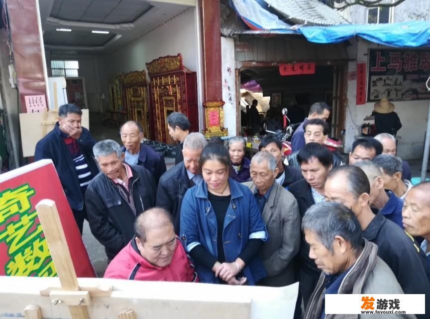 另类的艺术——人体彩绘，是高雅还是趣味？大师们为何越来越让人无法理解？