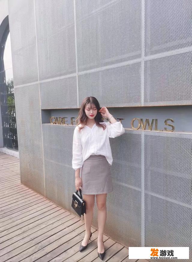 大胸妹怎么穿衣服？