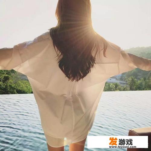 2021年手机32g不打游戏够用吗？
