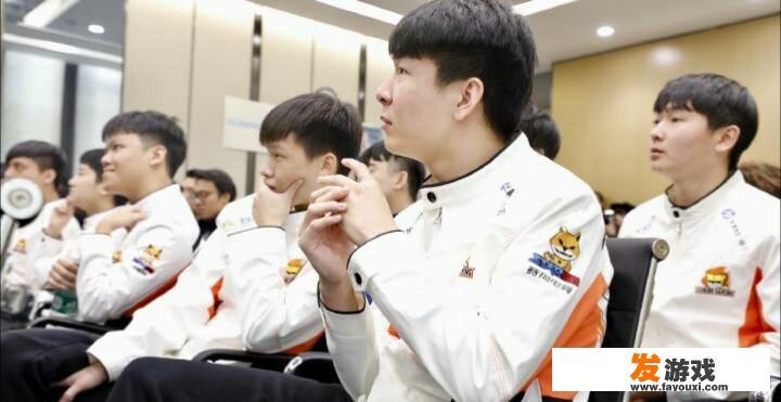 SNG战队新中单Maple采访公然放话：希望能压制所有LPL中单选手，你怎么看？