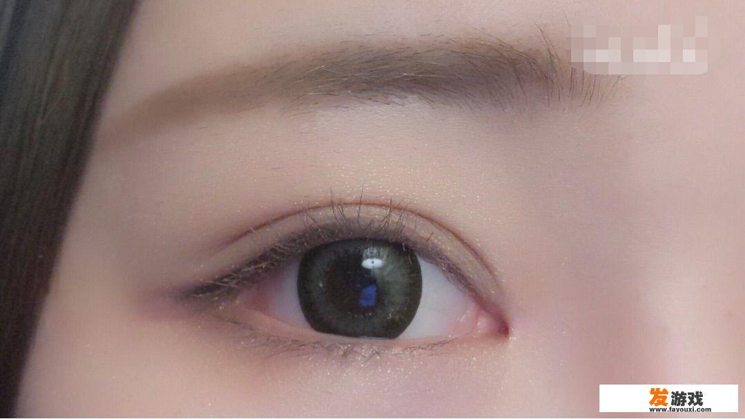 五十岁适合穿刚好齐膝盖的裙子吗？